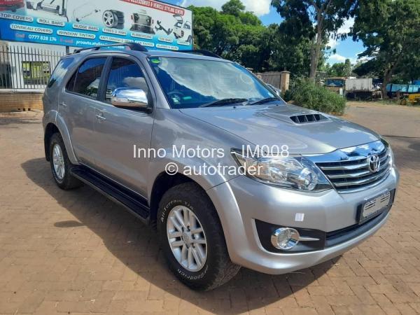 2014 - Toyota  Fortuner
