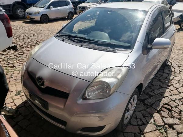 2009 - Toyota  Vitz