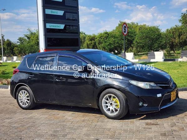 2014 - Toyota Auris 2014 - Toyota Auris