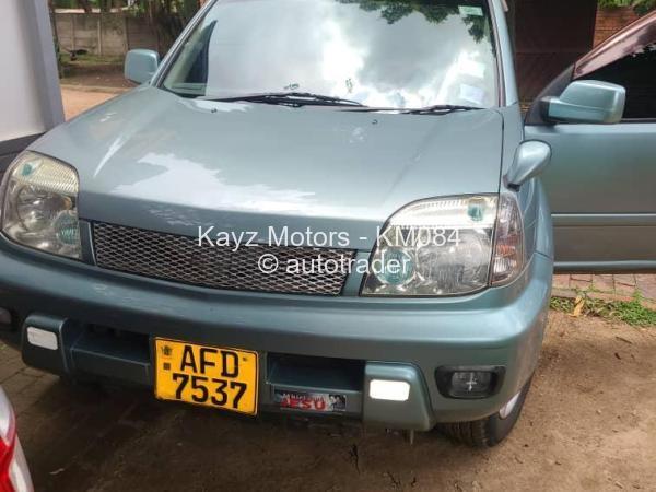2012 - Nissan  Xtrail