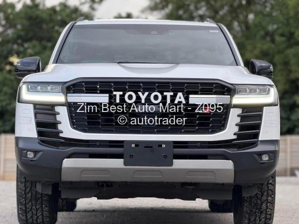 2022 - Toyota  Landcruiser 300 GR-S