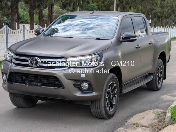 2018 - Toyota  Hilux