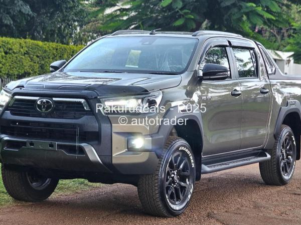 2024 - Toyota  Hilux