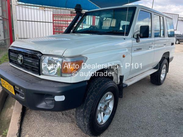 2019 - Toyota  Land Cruiser 76