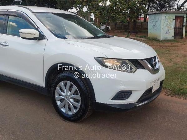 2014 - Nissan  Xtrail