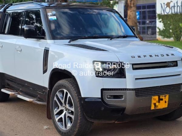 2021 - Land-Rover  Defender