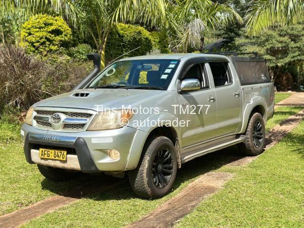 2010 - Toyota  Hilux