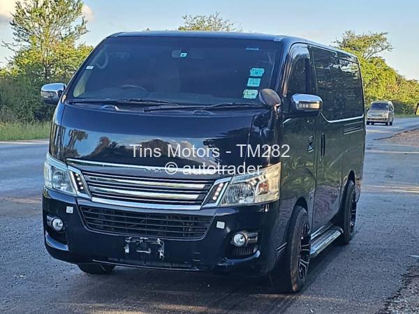 2015 - Nissan  Caravan