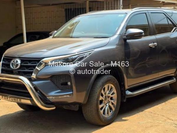 2021 - Toyota Fortuner 2021 - Toyota Fortuner