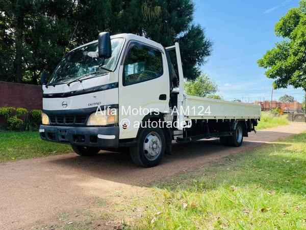 2008 - Hino Dutro