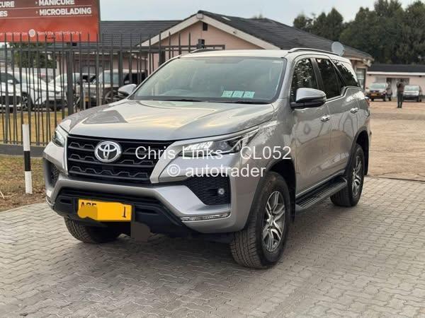 2022 - Toyota Fortuner 2022 - Toyota Fortuner