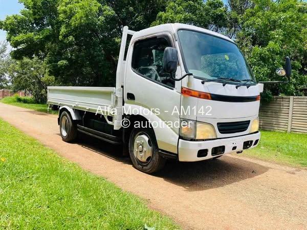 2000 - Hino Dutro