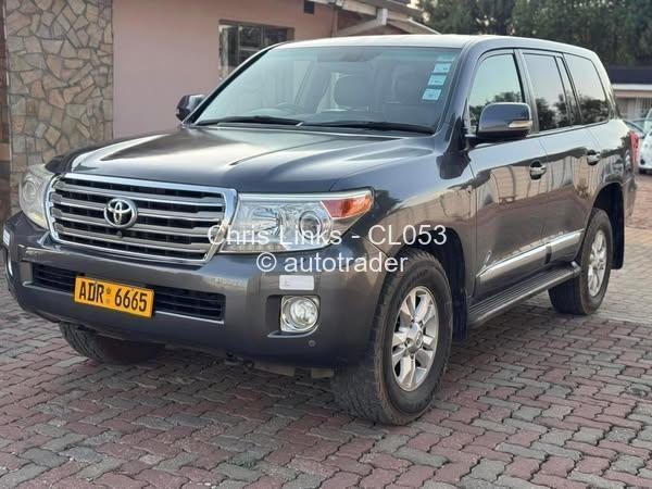 2014 - Toyota  Land Cruiser 200