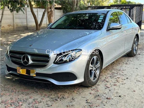 2016 - Mercedes Benz E220