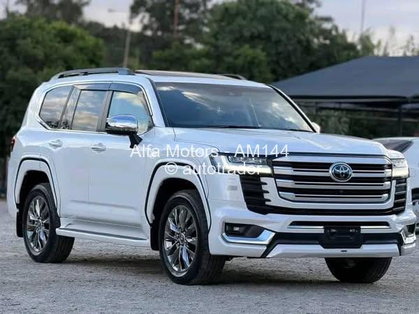 2022 - Toyota  Land Cruiser 300