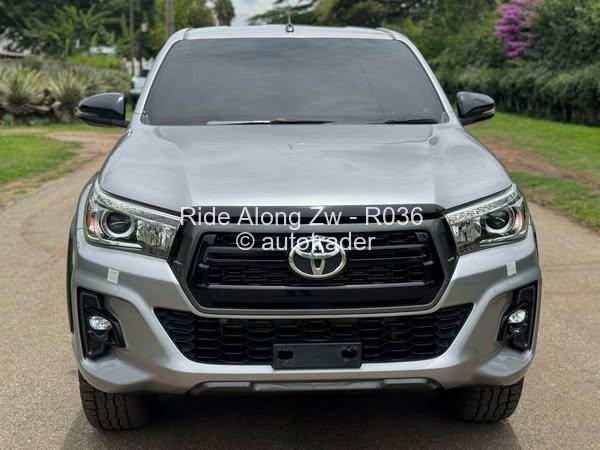 2019 - Toyota  Hilux