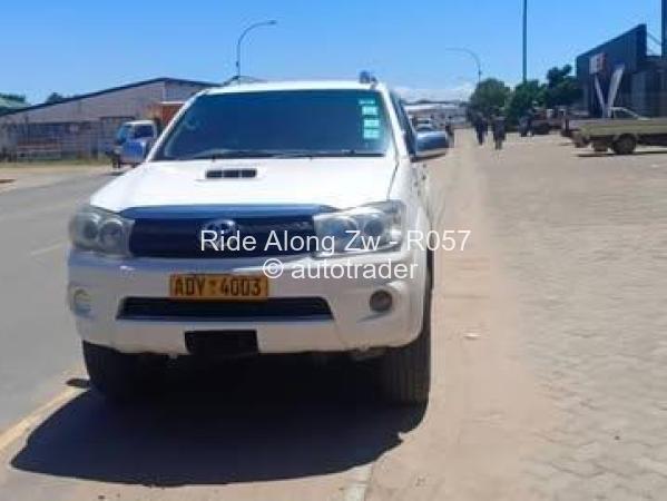 2010 - Toyota  Fortuner