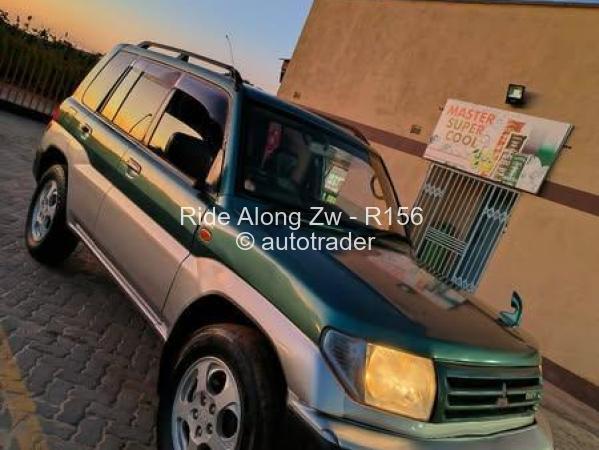 2009 - Mitsubishi  Pajero