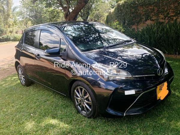 2014 - Toyota  Vitz
