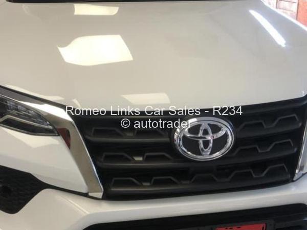 2021 - Toyota  Fortuner