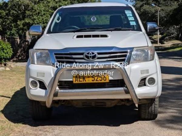 2013 - Toyota Hilux 2013 - Toyota Hilux