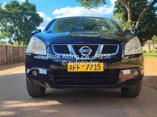 2010 - Nissan  Dualis