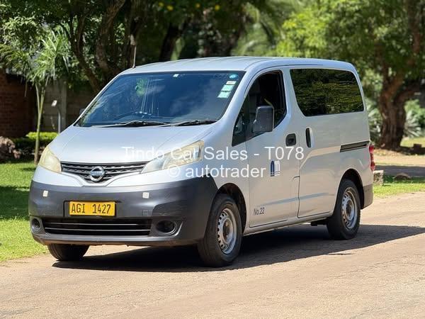 2014 - Nissan  NV200