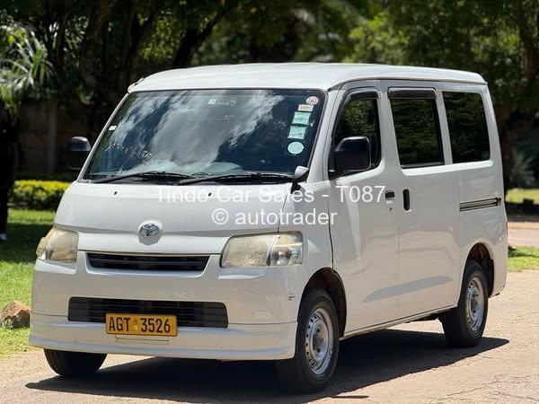 2016 - Toyota  Lite Ace