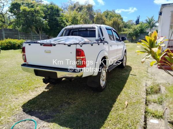 2012 - Toyota  Hilux D4D