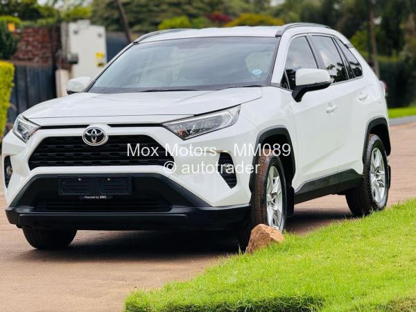 2020 - Toyota RAV4 2020 - Toyota RAV4