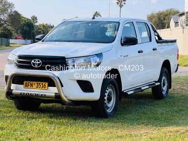 2021 - Toyota  Hilux