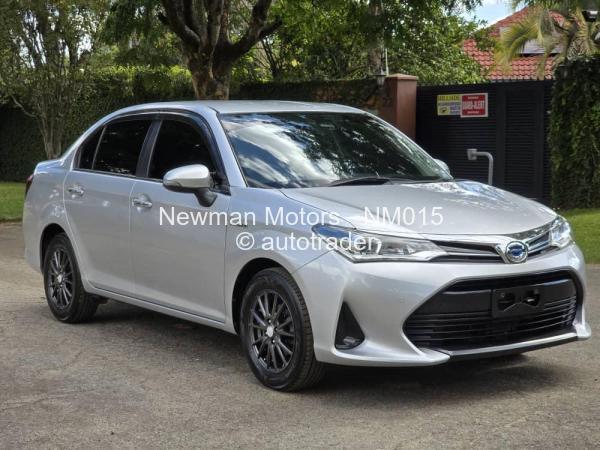 2017 - Toyota  Axio