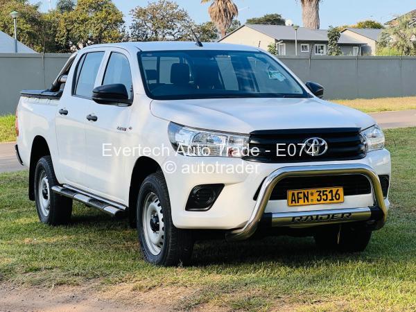2021 - Toyota  Hilux