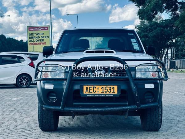 2015 - Nissan  NP300 Hardbody