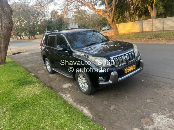 2011 - Toyota  Land Cruiser Prado