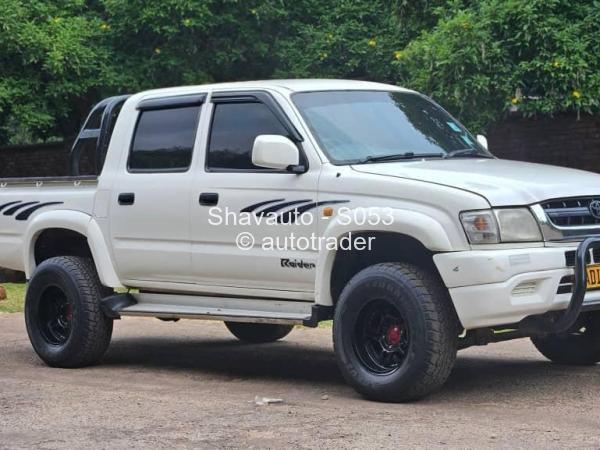 2003 - Toyota  Hilux