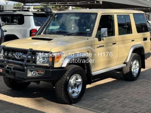 2023 - Toyota  Land Cruiser 76