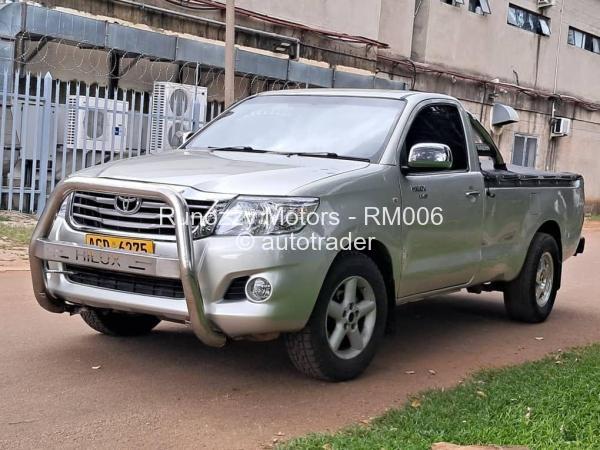 2012 - Toyota  Hilux
