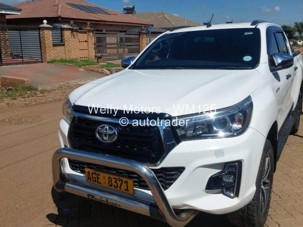 2019 - Toyota  Hilux