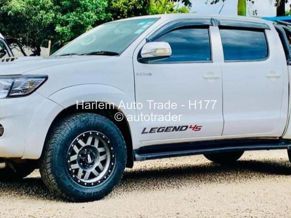 2015 - Toyota  Hilux D4D