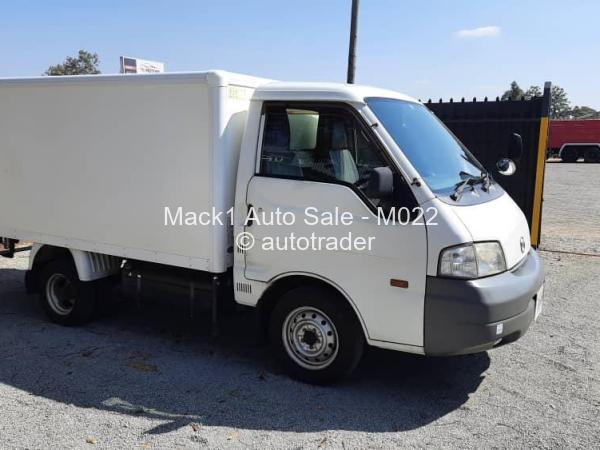 2014 - Mazda  Bongo