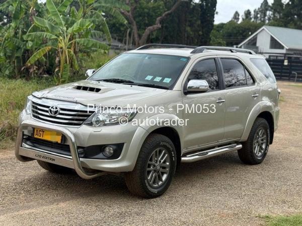 2013 - Toyota  Fortuner