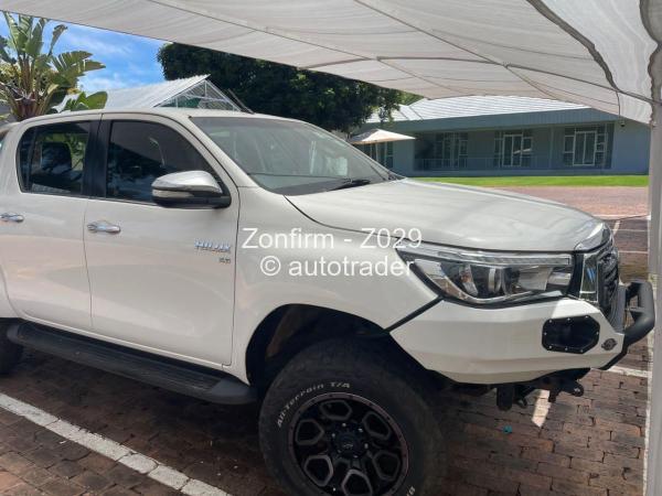 2016 - Toyota  Hilux