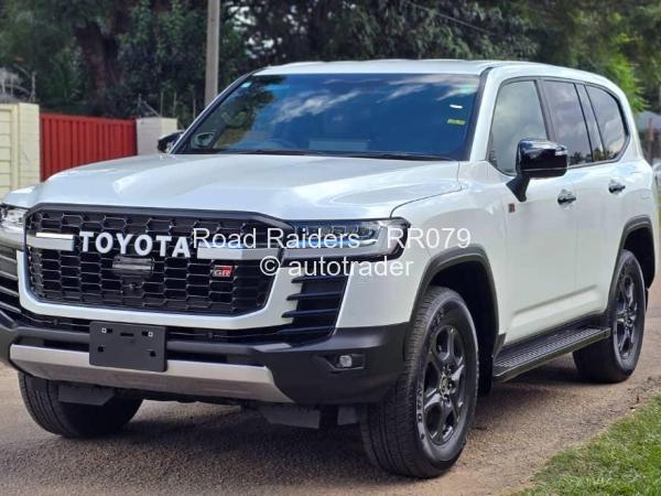 2023 - Toyota  Land Cruiser 300