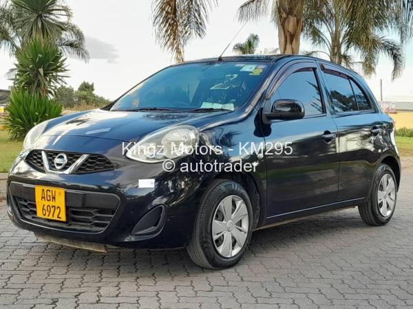 2015 - Nissan  March