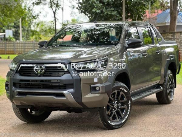 2024 - Toyota HILUX REVO 2024 - Toyota HILUX REVO