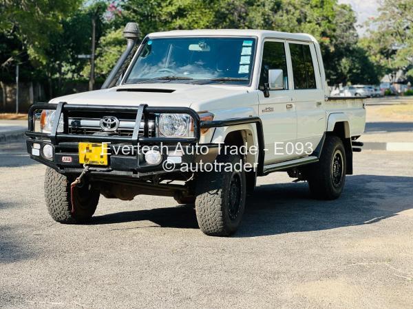 2021 - Toyota  Land Cruiser 79
