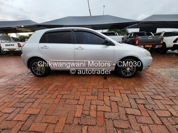 2004 - Toyota  RunX