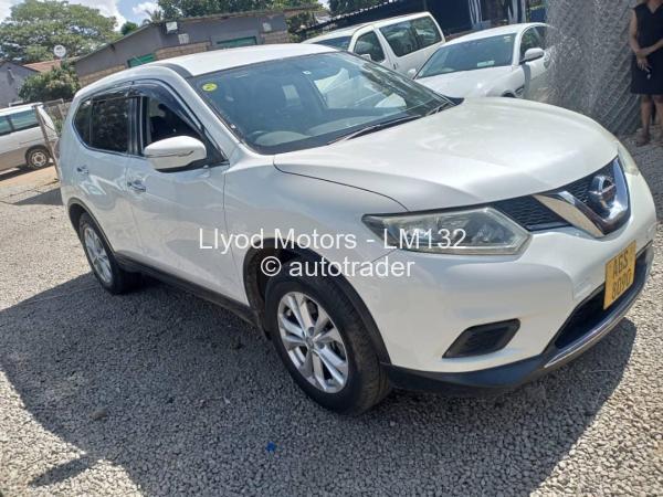 2015 - Nissan  Xtrail