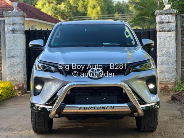 2023 - Toyota  Fortuner